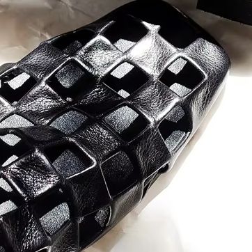 Slip On Mule Flat - Sandal Wanita Hitam Model Caged Flat