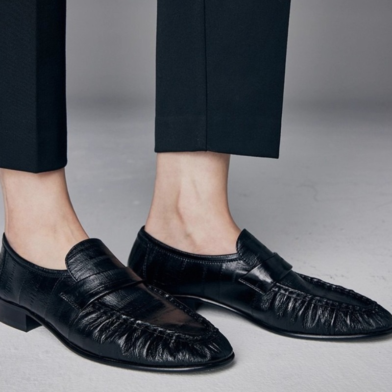 Women Shoes Casual - Sepatu Wanita Mewah Sepatu Kasual Kulit