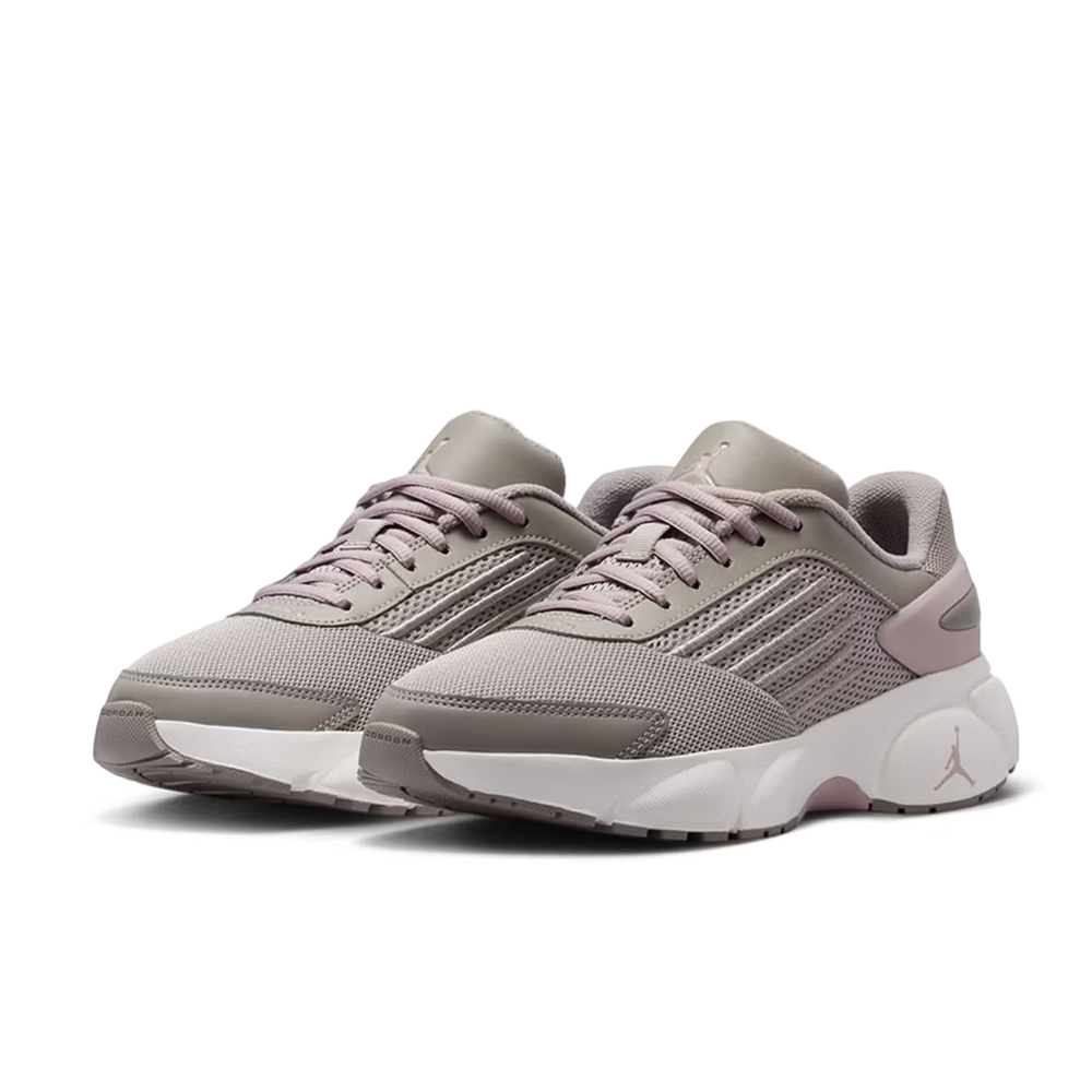 Nike Jordan TRUNNER FLOW: Sepa - Women Shoes Jordan ulasan dan harga